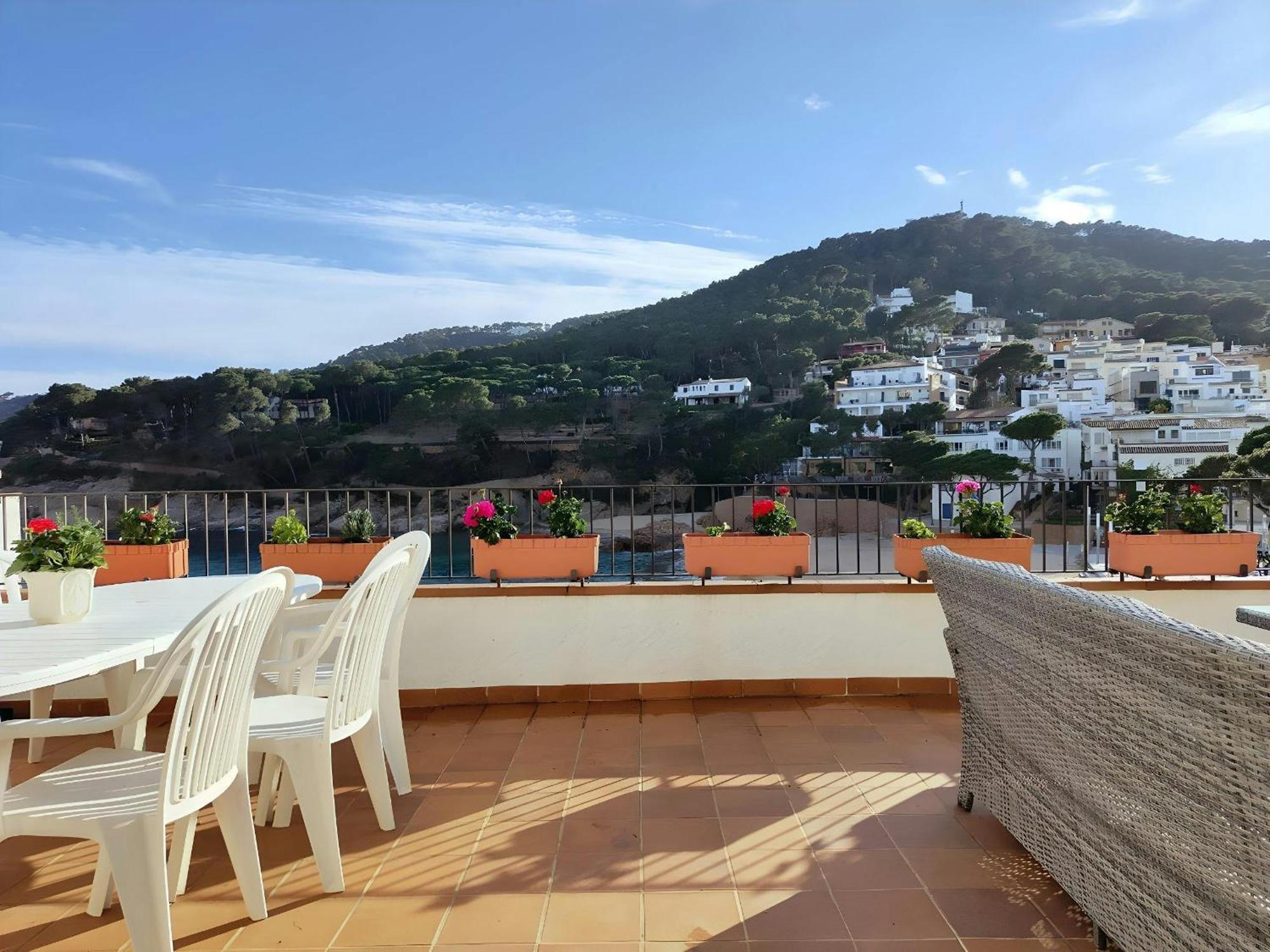 Apartamento Tamariu Platja - Penthouse On Passeig Del Mar. Exterior foto