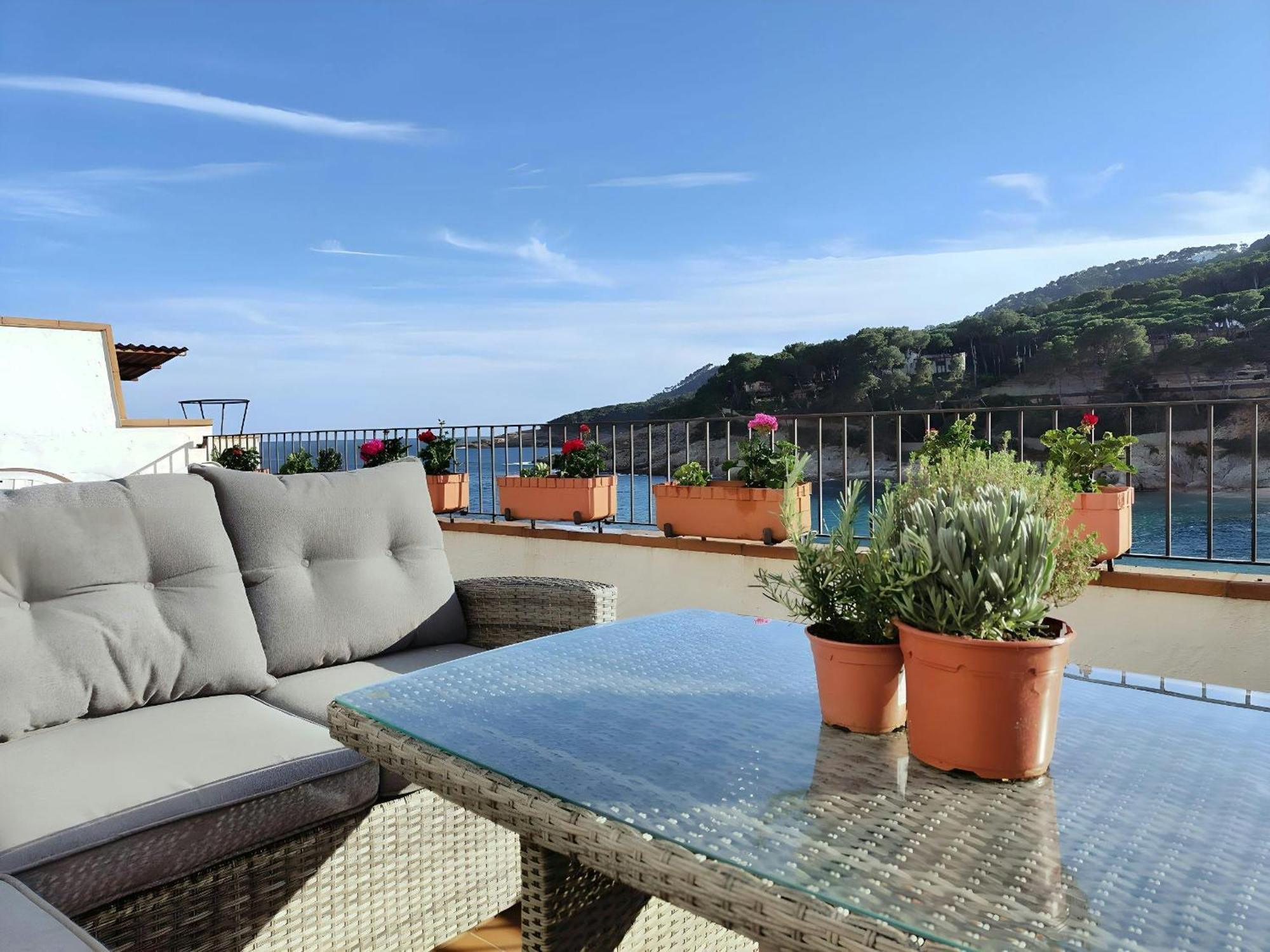 Apartamento Tamariu Platja - Penthouse On Passeig Del Mar. Exterior foto