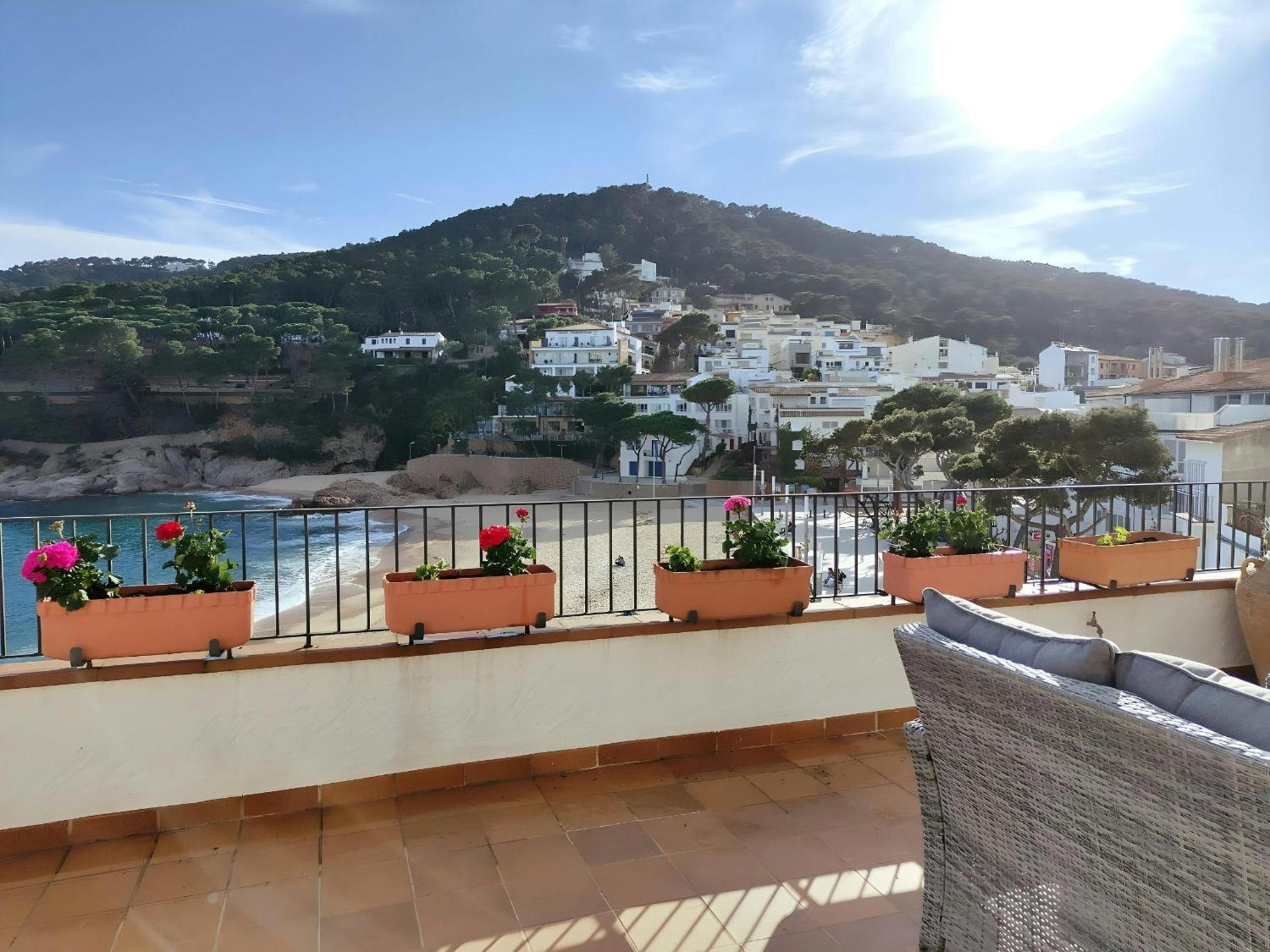 Apartamento Tamariu Platja - Penthouse On Passeig Del Mar. Exterior foto