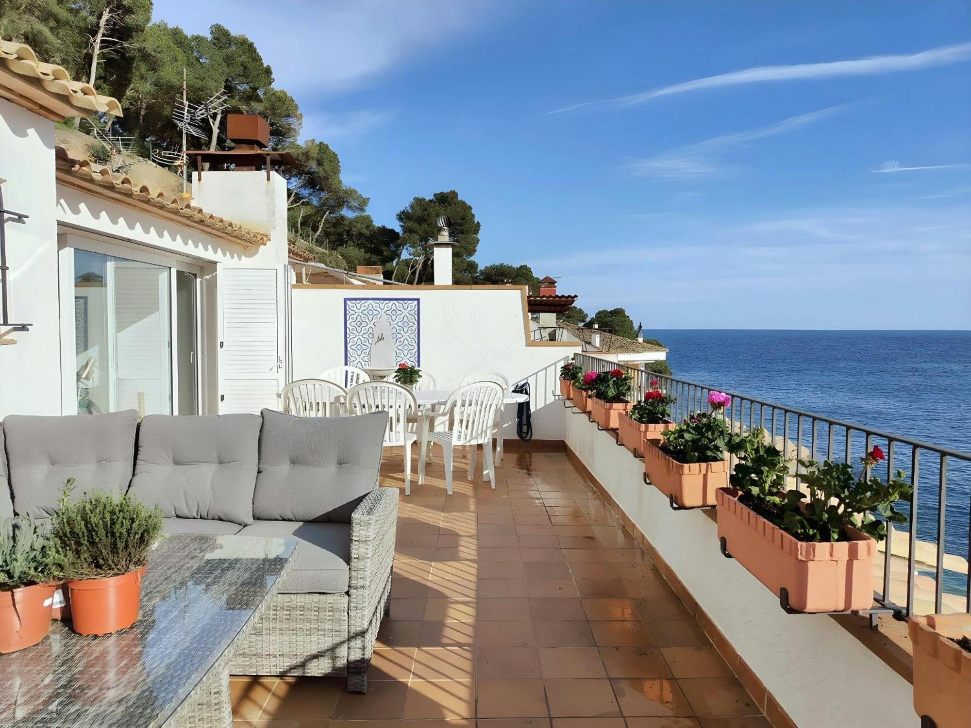 Apartamento Tamariu Platja - Penthouse On Passeig Del Mar. Exterior foto