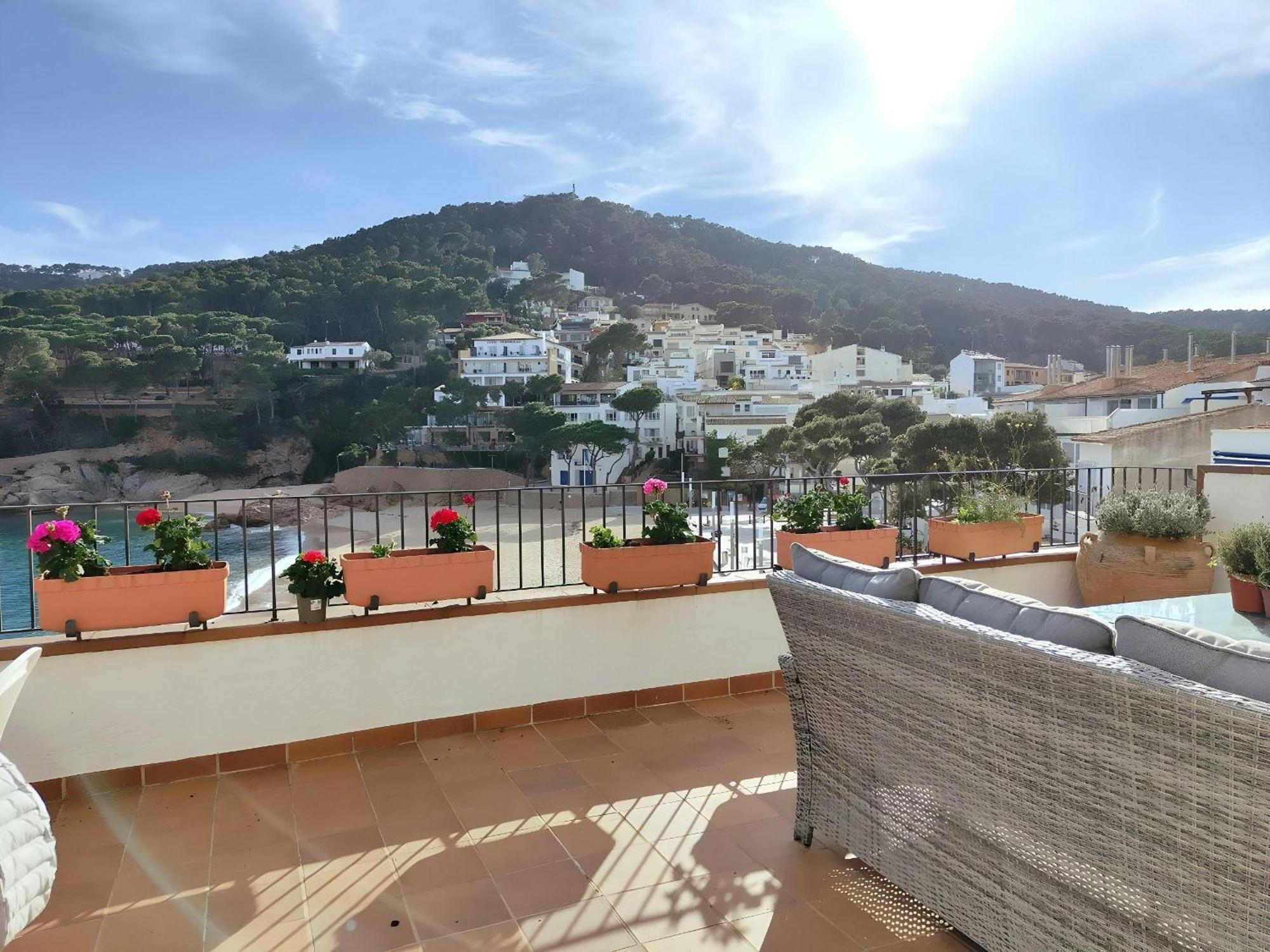 Apartamento Tamariu Platja - Penthouse On Passeig Del Mar. Exterior foto